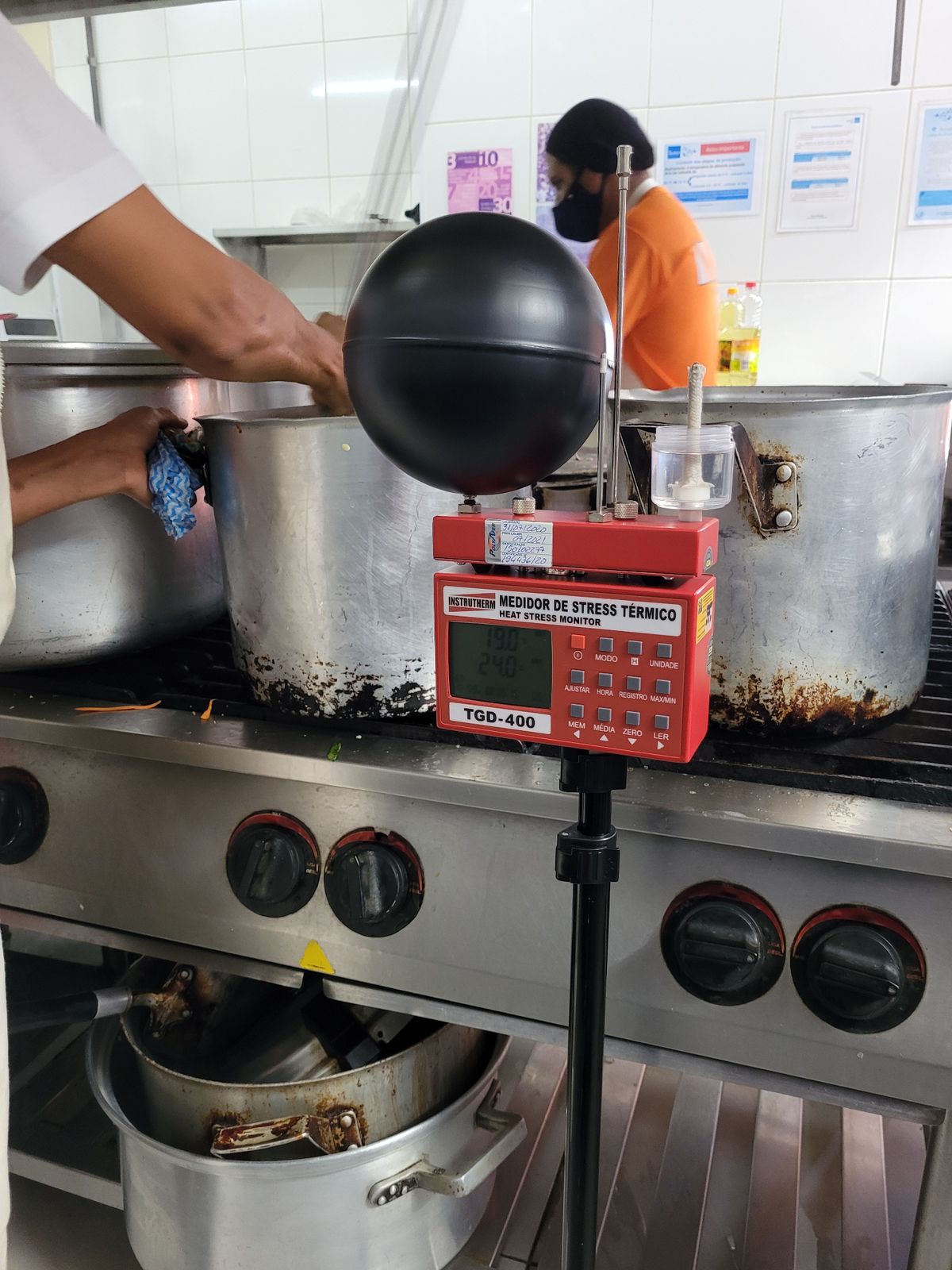 Avaliação de stress térmico em cozinha industrial